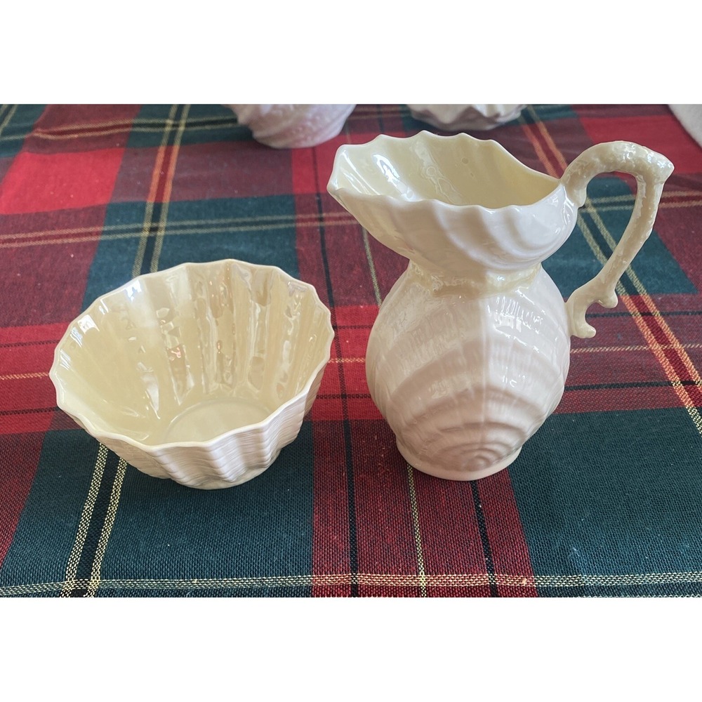 Vintage Belleek Shell Creamer & Sugar Bowl Yellow Inside Green 4th Mark 1946-55‎